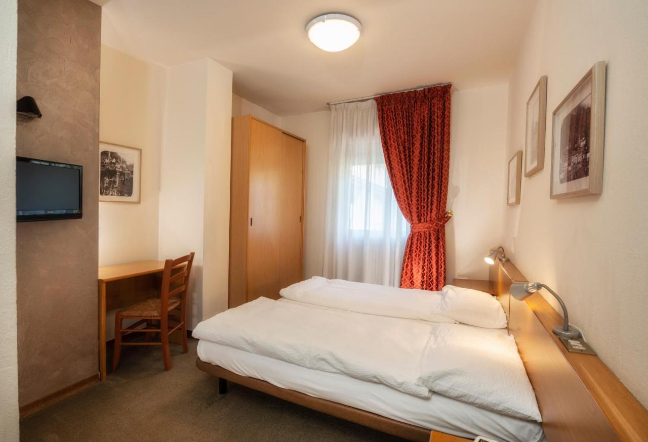 Hotel Rendez Vous Châtillon Esterno foto