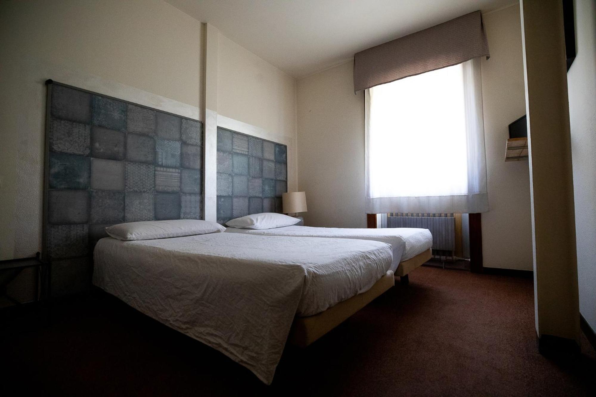 Hotel Rendez Vous Châtillon Esterno foto