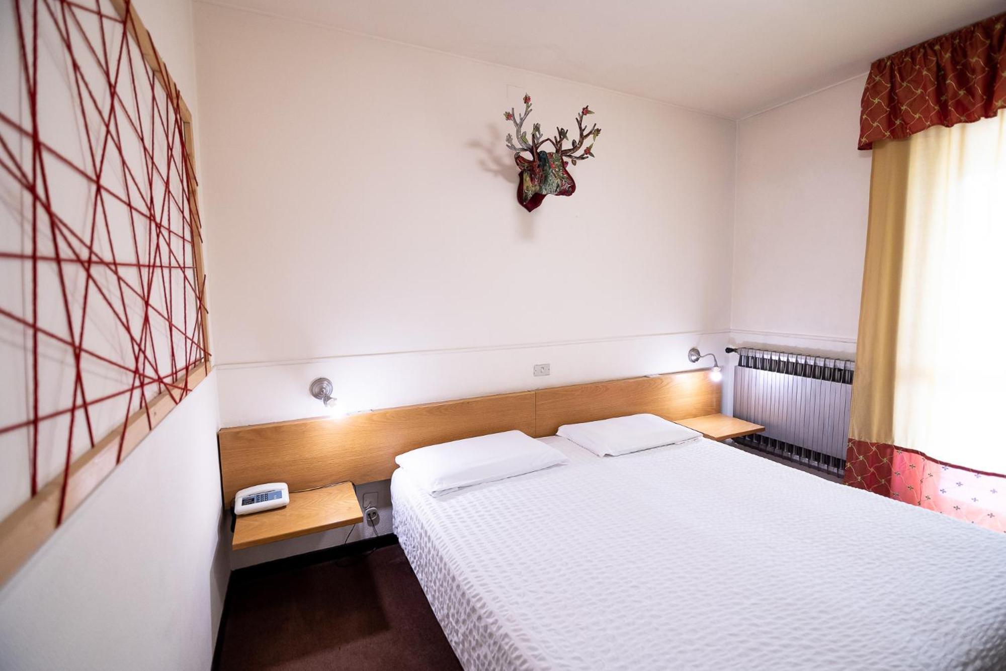 Hotel Rendez Vous Châtillon Esterno foto