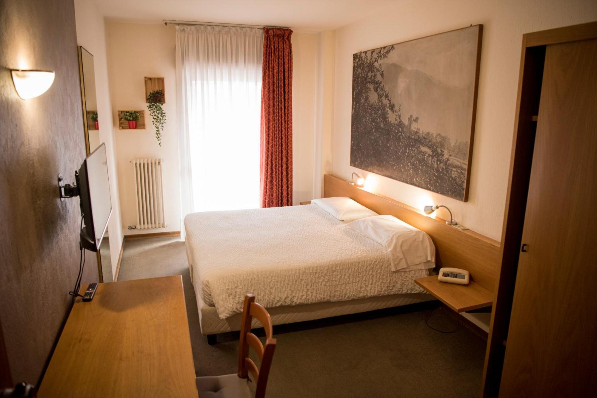 Hotel Rendez Vous Châtillon Esterno foto