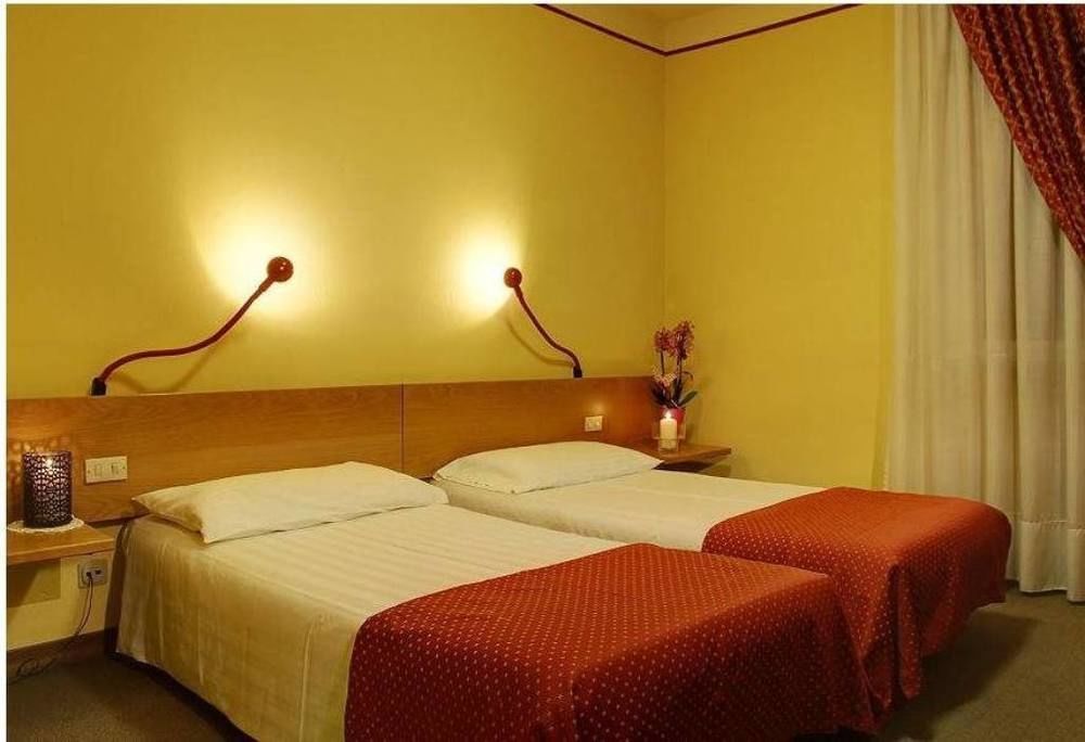 Hotel Rendez Vous Châtillon Esterno foto