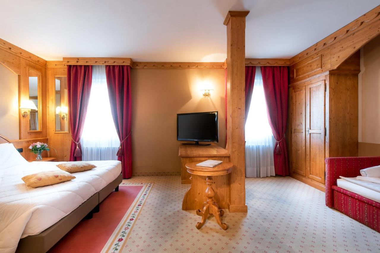Hotel Rendez Vous Châtillon Esterno foto